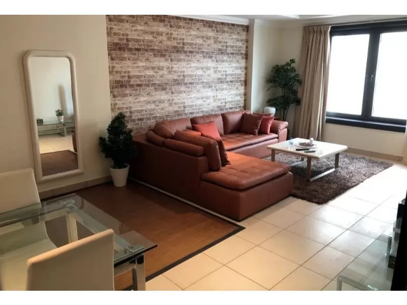 Residential Ready Property 1 Bedroom F/F Apartment  for rent in The-Pearl-Qatar , Doha-Qatar #15205 - 1  image 
